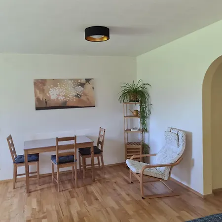 Kinder- Und Hundeparadies Mit Grossem Eingezaeunten Garten *